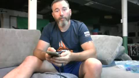 Snapshot of bongripingclitlicker chatting on 05/18/26, 01:35 bongripingclitlicker online show from 05/18/26, 01:35