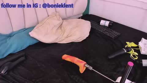 bonieklent online show from 03/11/25, 09:13