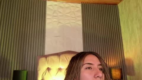 bonnali_lune online show from 04/20/26, 08:43