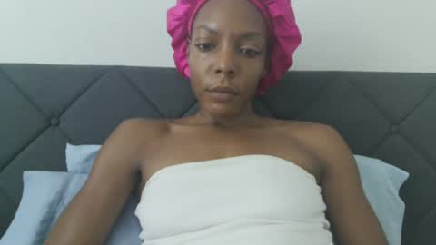 Snapshot of bonneebi chatting on 07/15/26, 07:41 bonneebi online show from 07/15/26, 07:41