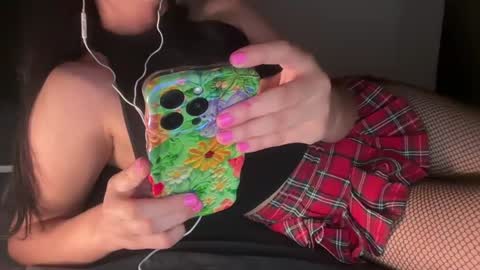 BonnettBonett   I cam from 4pm- 12am central time Costa Rica online show from 09/15/25, 06:46