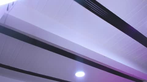 becky online show from 10/31/25, 09:05