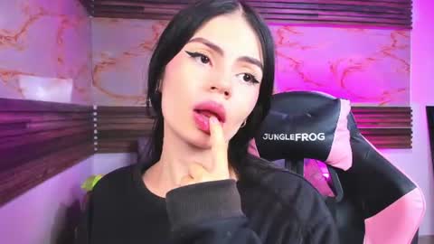 Snapshot of bonnie_bu chatting on 06/15/26, 03:09 becky online show from 06/15/26, 03:09