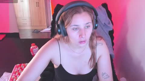 Bonnie Help me reach 500 likes online show from 02/27/26, 06:30