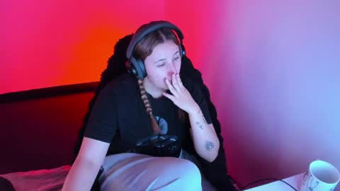 Bonnie Help me reach 500 likes online show from 04/14/26, 06:03