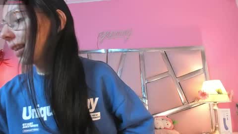 Snapshot of bonniepark_ chatting on 05/15/26, 04:25 Bonnie online show from 05/15/26, 04:25