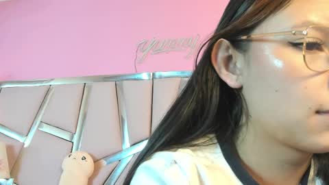 Snapshot of bonniepark_ chatting on 05/28/26, 01:30 Bonnie online show from 05/28/26, 01:30