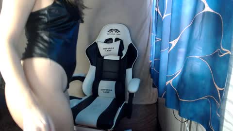 bonny_klyde95 online show from 12/13/24, 11:23