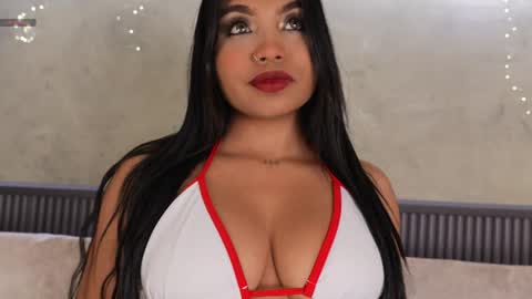 Snapshot of bonny_watson chatting on 07/08/26, 12:31 Bonny online show from 07/08/26, 12:31