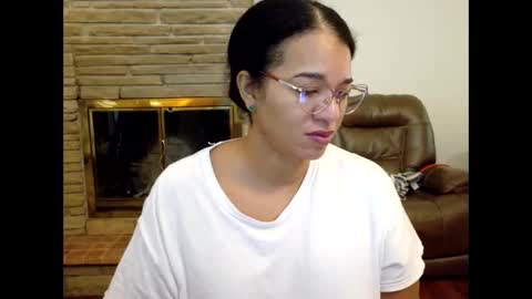 Queen Bon Vivantt online show from 11/12/25, 02:28