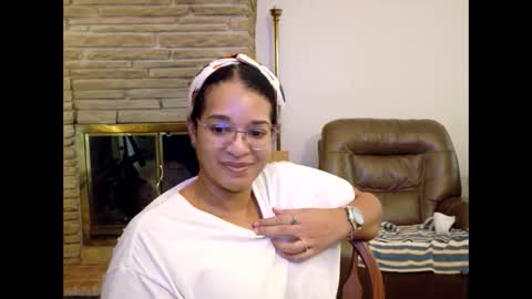 Queen Bon Vivantt online show from 12/19/25, 06:59