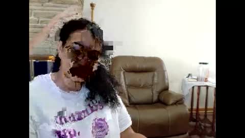 Queen Bon Vivantt online show from 01/05/26, 06:00