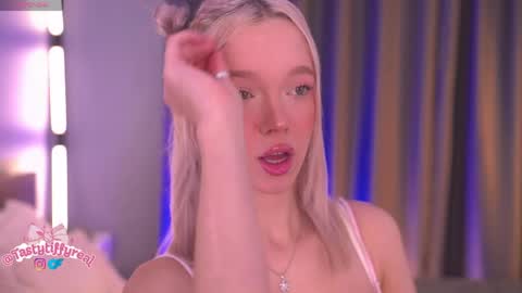 Alina online show from 06/01/26, 08:49