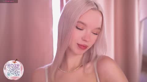 Snapshot of boobybliss chatting on 07/10/26, 08:50 Alina online show from 07/10/26, 08:50