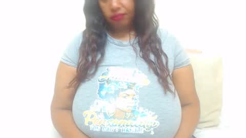 Snapshot of boobyqueen24 chatting on 02/10/26, 11:03 boobyqueen online show from 02/10/26, 11:03