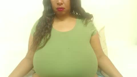 Snapshot of boobyqueen24 chatting on 02/16/26, 03:08 boobyqueen online show from 02/16/26, 03:08