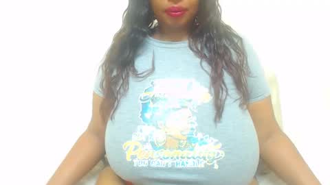 Snapshot of boobyqueen24 chatting on 02/20/26, 04:20 boobyqueen online show from 02/20/26, 04:20
