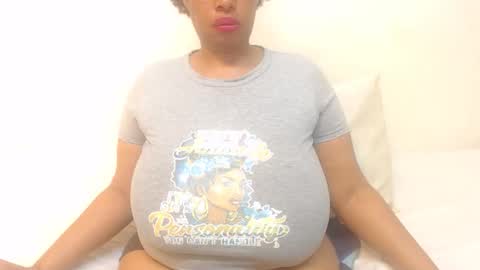 Snapshot of boobyqueen24 chatting on 04/07/26, 10:31 boobyqueen online show from 04/07/26, 10:31