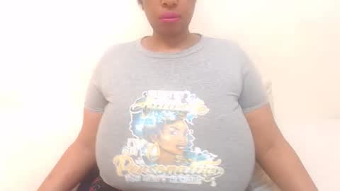 Snapshot of boobyqueen24 chatting on 04/22/26, 07:55 boobyqueen online show from 04/22/26, 07:55