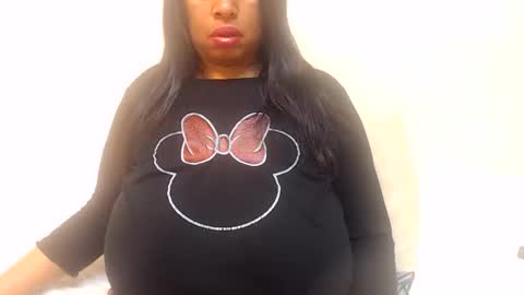 Snapshot of boobyqueen24 chatting on 06/10/26, 03:33 boobyqueen online show from 06/10/26, 03:33