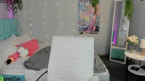 Milena online show from 06/17/26, 02:58