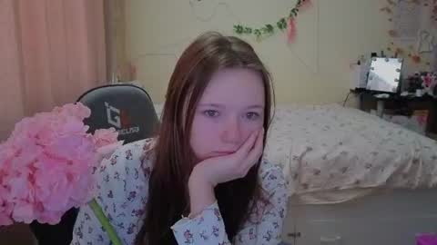 Milena online show from 06/19/26, 03:00
