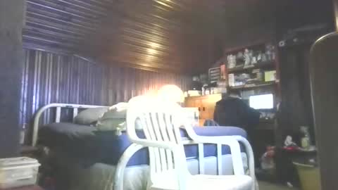 Booshwa online show from 12/04/25, 08:23