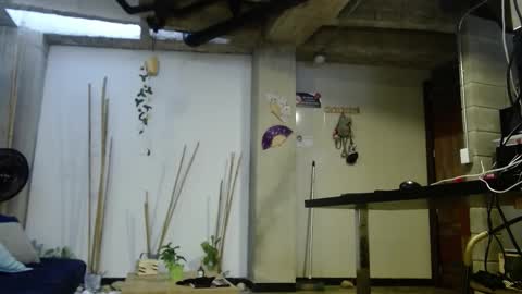 Snapshot of booty_bomb69 chatting on 11/01/25, 06:32 MARIANA online show from 11/01/25, 06:32