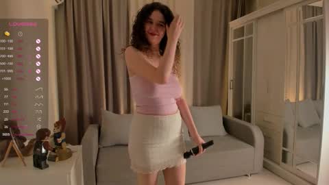 Snapshot of bootyfruttycutie chatting on 09/16/25, 06:53 Ella online show from 09/16/25, 06:53