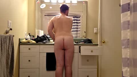 bootywhoknows online show from 03/22/26, 02:15