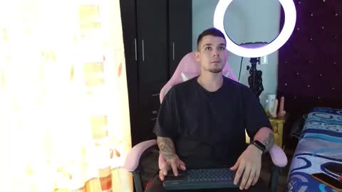 booyhott_ online show from 11/04/25, 07:02