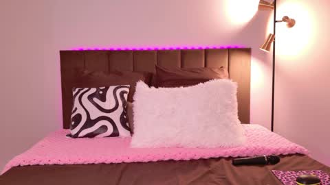 Hallie online show from 04/01/26, 05:19