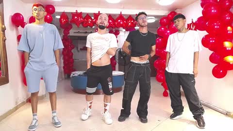 THOMAS AND DAMIAND online show from 02/05/25, 04:06