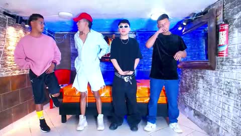 THOMAS AND DAMIAND online show from 09/08/25, 04:17