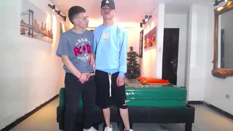 THOMAS AND DAMIAND online show from 12/22/25, 07:22