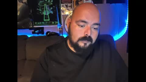 Snapshot of bossdeuce420 chatting on 04/15/26, 03:46 bossdeuce420 online show from 04/15/26, 03:46