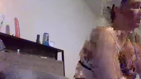 bossy_b1018 online show from 11/21/25, 04:33