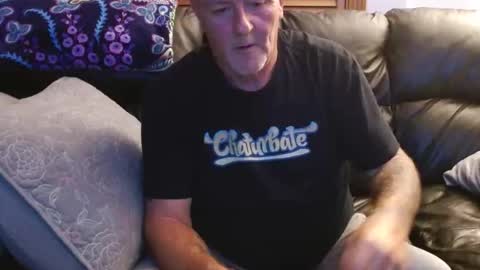 bostonguy1969 online show from 11/12/25, 03:40