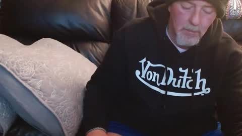 bostonguy1969 online show from 12/23/25, 05:05