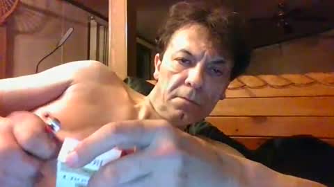 Snapshot of bottomcdforoldersc chatting on 11/24/25, 05:51 James online show from 11/24/25, 05:51