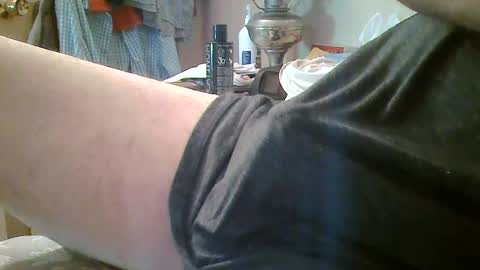 Snapshot of bourbon1965 chatting on 06/12/26, 02:49 Bourbon online show from 06/12/26, 02:49
