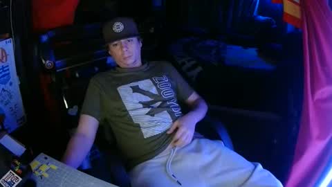 Snapshot of bowerboi1217 chatting on 11/25/25, 02:22 Bowerboi1217 online show from 11/25/25, 02:22