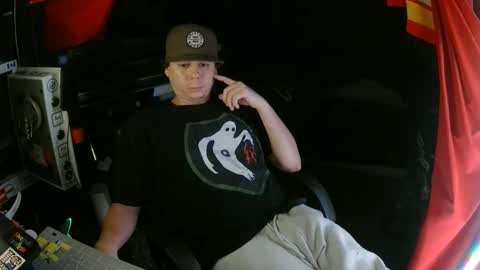 Snapshot of bowerboi1217 chatting on 11/27/25, 12:40 Bowerboi1217 online show from 11/27/25, 12:40