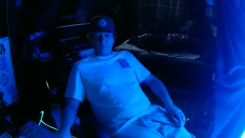 Snapshot of bowerboi1217 chatting on 11/30/25, 10:36 Bowerboi1217 online show from 11/30/25, 10:36