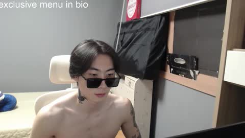 boxman556990 online show from 10/31/25, 07:26