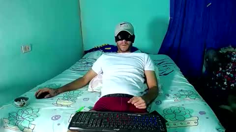 boy_horny_dirty online show from 01/14/26, 05:13