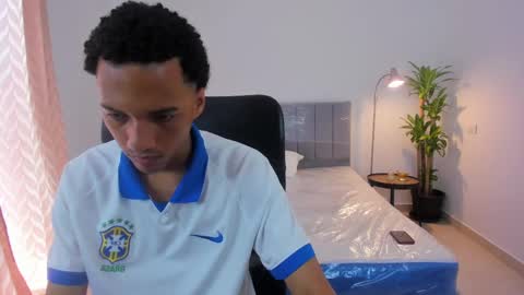 boy_master77 online show from 02/17/25, 06:15