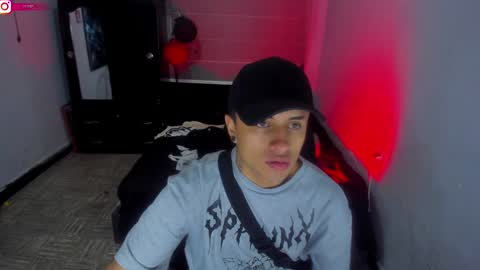 Snapshot of boy_nauthy chatting on 02/04/25, 03:44 boy_nauthy online show from 02/04/25, 03:44