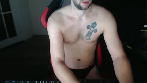 boy_t0y89 online show from 12/17/25, 05:46