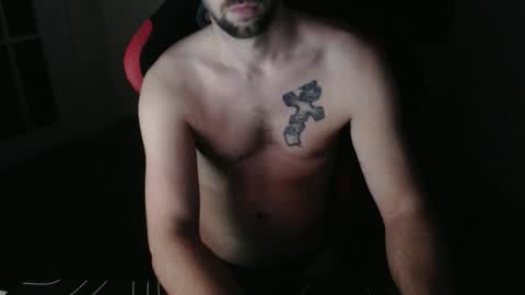 boy_t0y89 online show from 12/22/25, 06:16